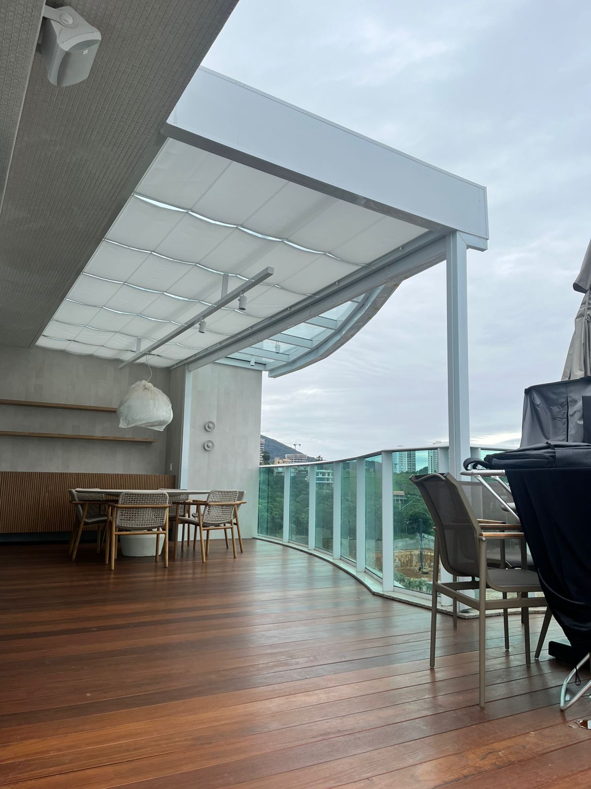 Toldo retrátil · Varanda gourmet